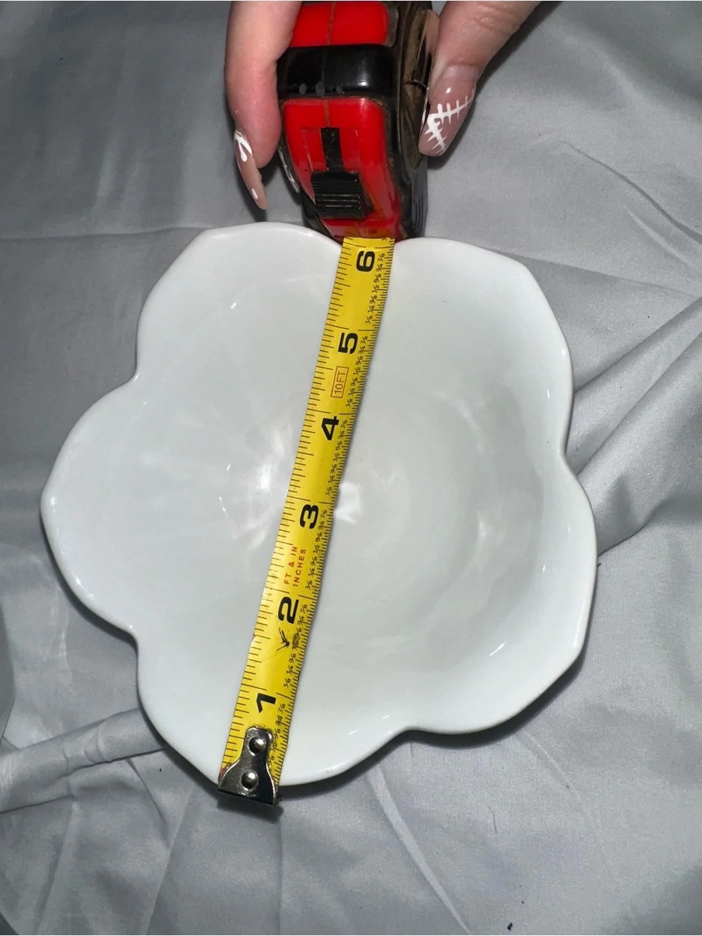 Pier 1 White Porcelain Flower Bowls Set of 2 Scalloped Floral 6”